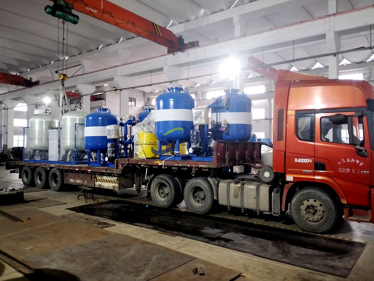 直發蘇州全自動軟水器2套、石英砂過濾器4套、全自動加藥裝置2套